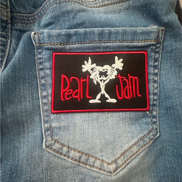 Upcycled Pearl Jam patch denim shorts sz.M - Picture 4 of 4
